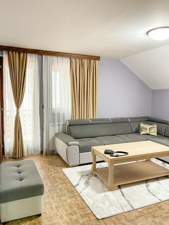 Apartments & Rooms Brijest Плав Екстериор снимка